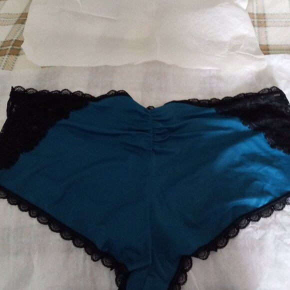 Torrid plus size panties, lot of 3, 3x, 4x - Picture 2 of 10